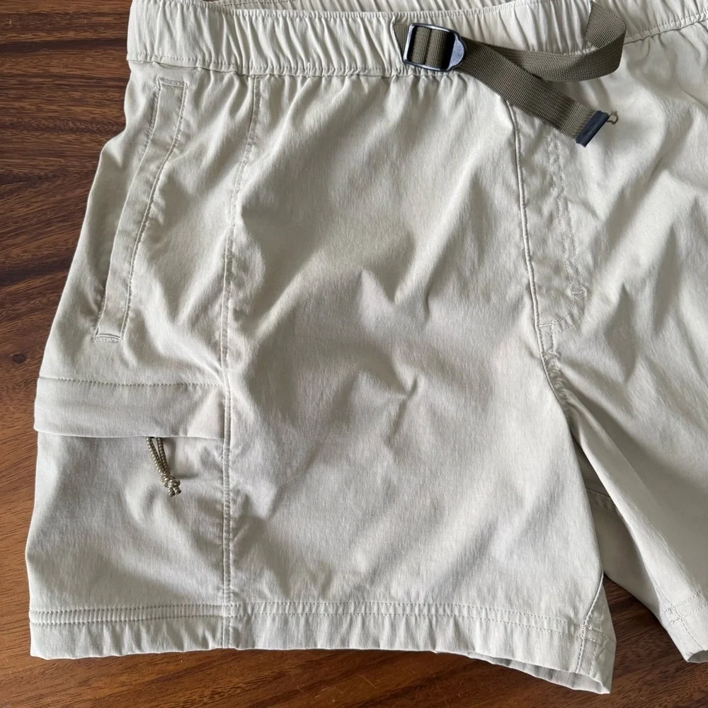 The North Face Men Beige Cargo Shorts Size XL